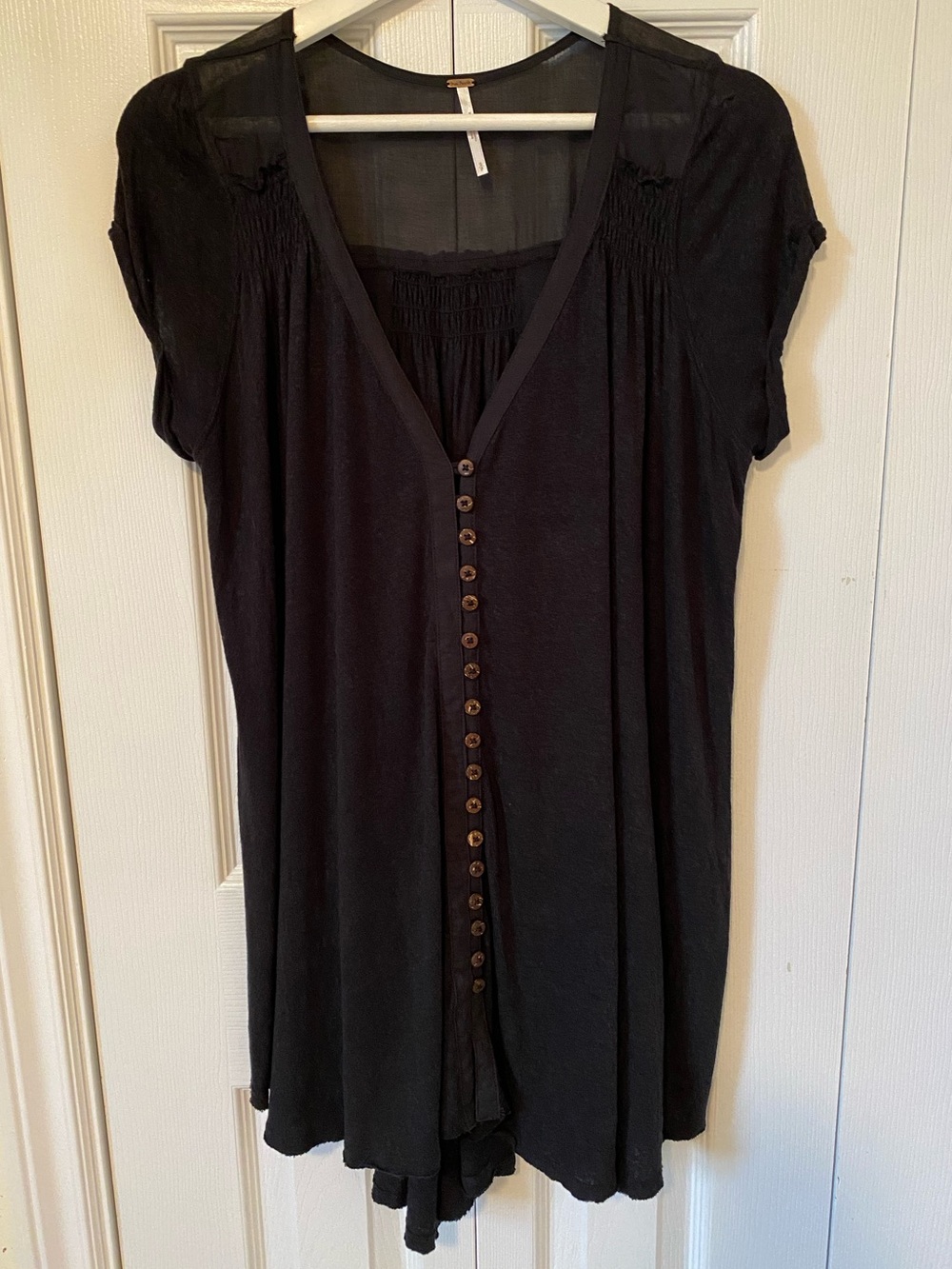 Free People Highland Tee Linen Blend Black Button-Front V-Neck Cap Sleeve Top  S - Picture 3 of 16